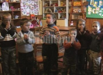 Copiii s-au rugat Domnului să-i ferească de răul care îi înconjoară