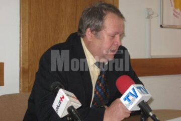 Inspectorul școlar general adjunct Vasile Monacu