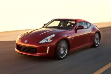 Nissan 370Z pune preț pe sportivitate și performanță maximă