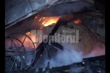 Un incendiu devastator a mistuit în mare parte o casă din comuna Stroiești