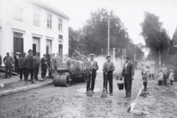 „Prin muncă voluntară”