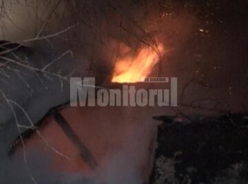 Incendiul devastator a mistuit în mare parte casă