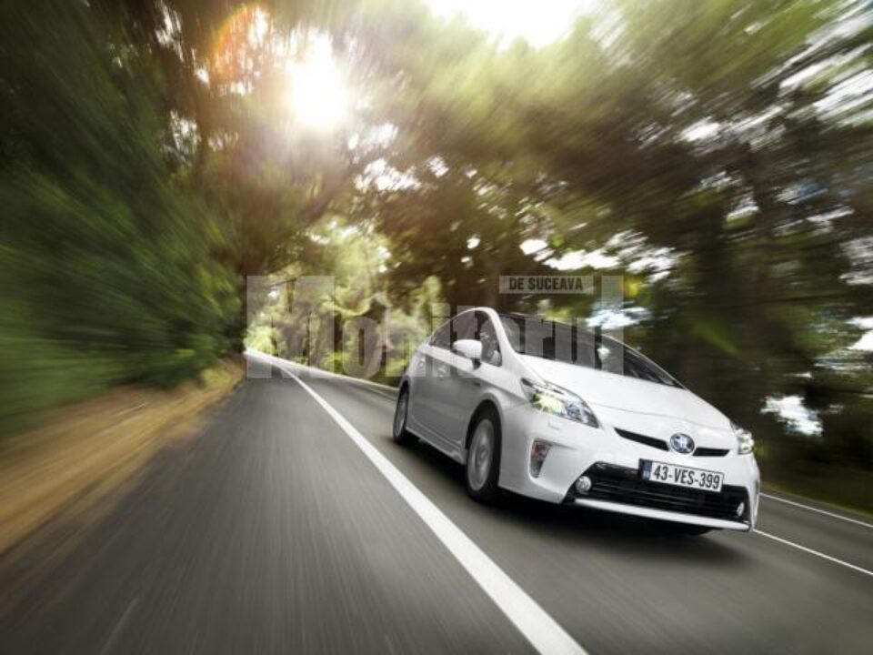 Toyota a lansat pe piața românească Prius Facelift