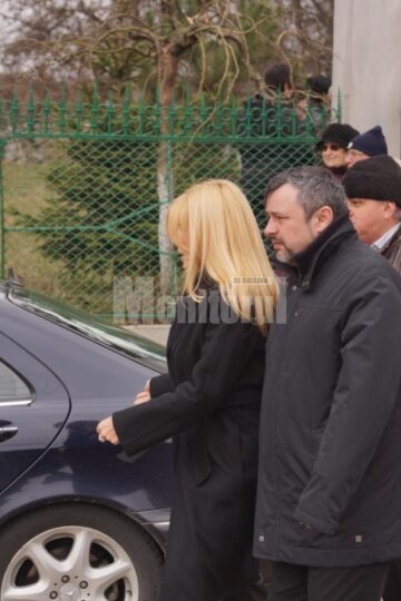 Oficialități prezente la înmormântare