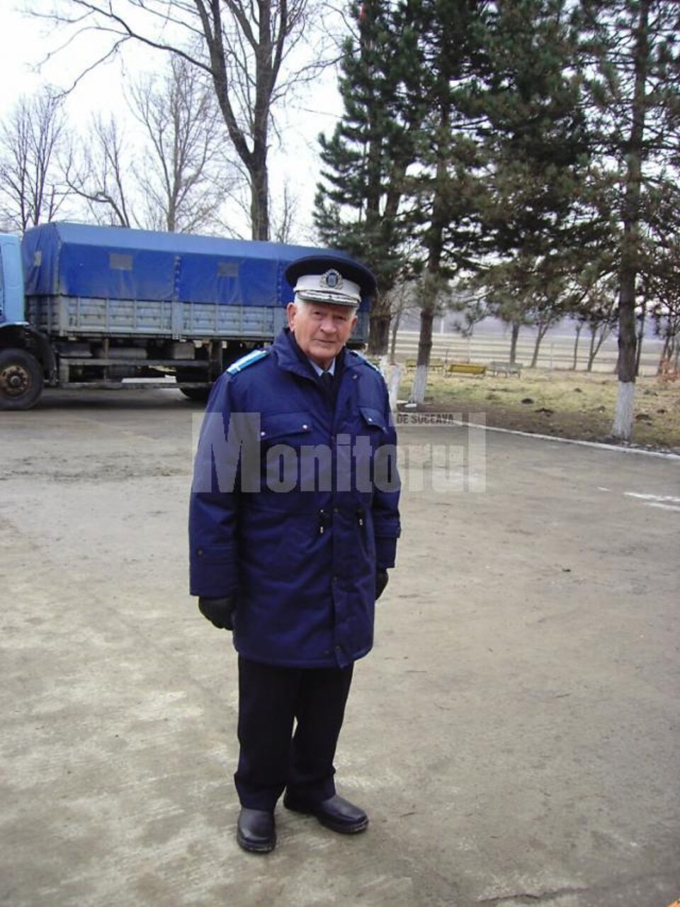 Socrul lui Traian Băsescu, unul dintre cei mai bătrâni jandarmi ai Sucevei Veteranii care au participat la întâlnirea din acest an la sediul Jandarmeriei Suceava Socrul lui Traian Băsescu, unul dintre cei mai bătrâni jandarmi ai Sucevei Veteranii care au participat la întâlnirea din acest an la sediul Jandarmeriei Suceava