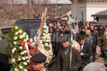 Soacra președintelui Traian Băsescu, înmormântată ieri, în prezența a circa o mie de oameni