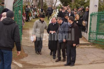 Soacra președintelui Traian Băsescu, înmormântată ieri, în prezența a circa o mie de oameni