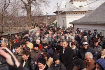 Soacra președintelui Traian Băsescu, înmormântată ieri, în prezența a circa o mie de oameni
