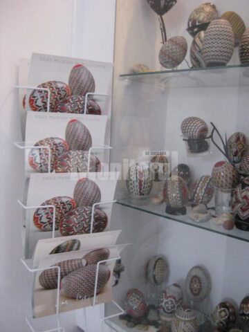 Ouă încondeiate de Lucia Condrea, expuse la Bruxelles