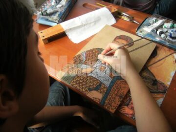 Copiii pasionați de pictura bizantină vor expune la Iulius Mall