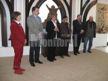 „Miniaturi bucovinene - Cămașa de sărbătoare”
