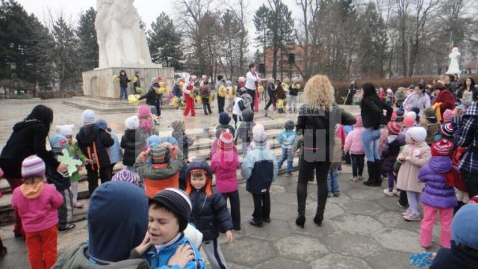 Preșcolarii rădăuțeni au dat probă la „Ritm și Mișcare”