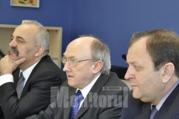 Ministrul Sănătății, Ladislau Ritli și președintele CJ, Gheorghe Flutur, la conferința organizată ieri la Spitalul Județean
