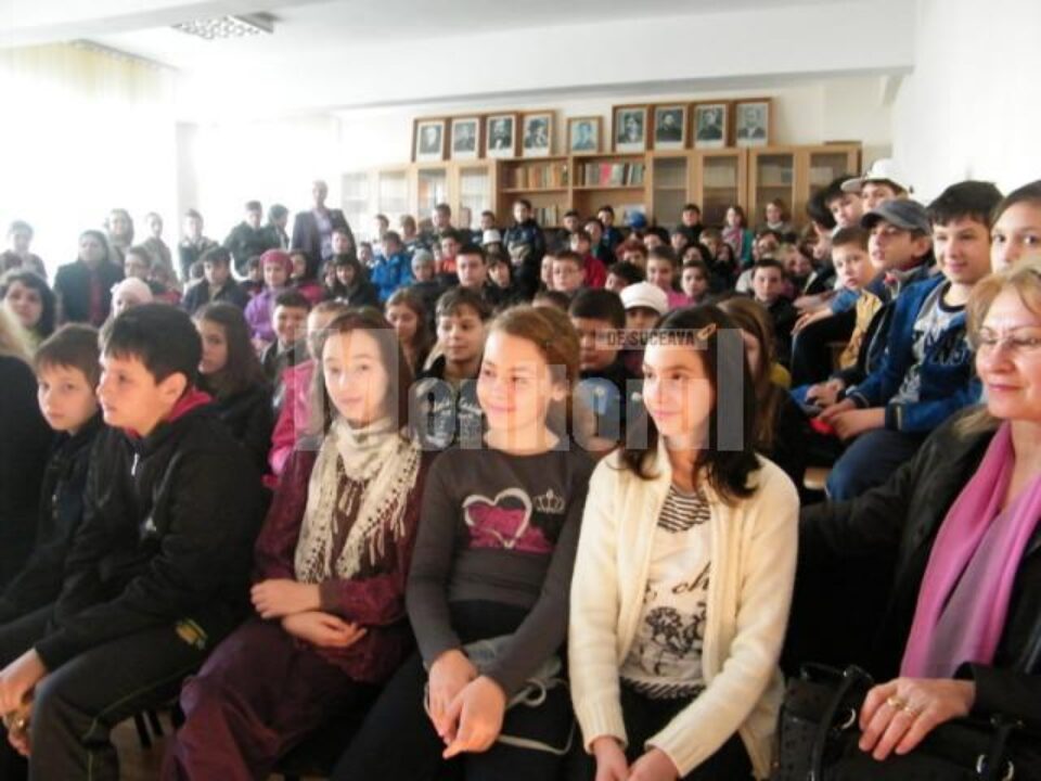 În concurs s-au înscris 93 de elevi, din 15 școli, din județele Suceava, Botoșani și Neamț În concurs s-au înscris 93 de elevi, din 15 școli, din județele Suceava, Botoșani și Neamț