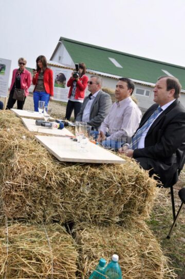 Stelian Fuia și Gheorghe Flutur au participat la o întâlnire cu agricultorii suceveni, la Moara