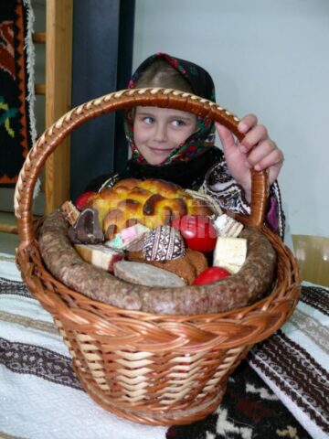 Cea mai tânără participantă, Denisa Lorena Nica, de 6 ani