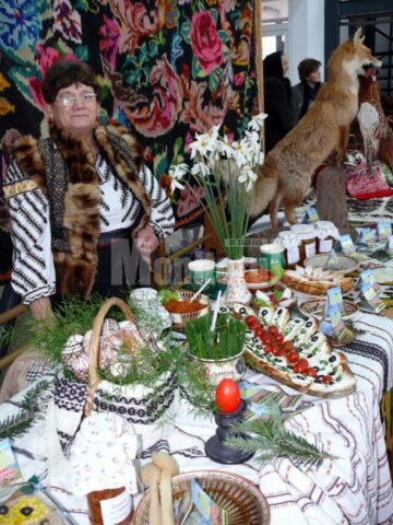 Festivalul Ouălor Încondeiate de la Moldovița