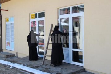Maicile au grijă de noua lor investiție, centrala termică pe biomasă