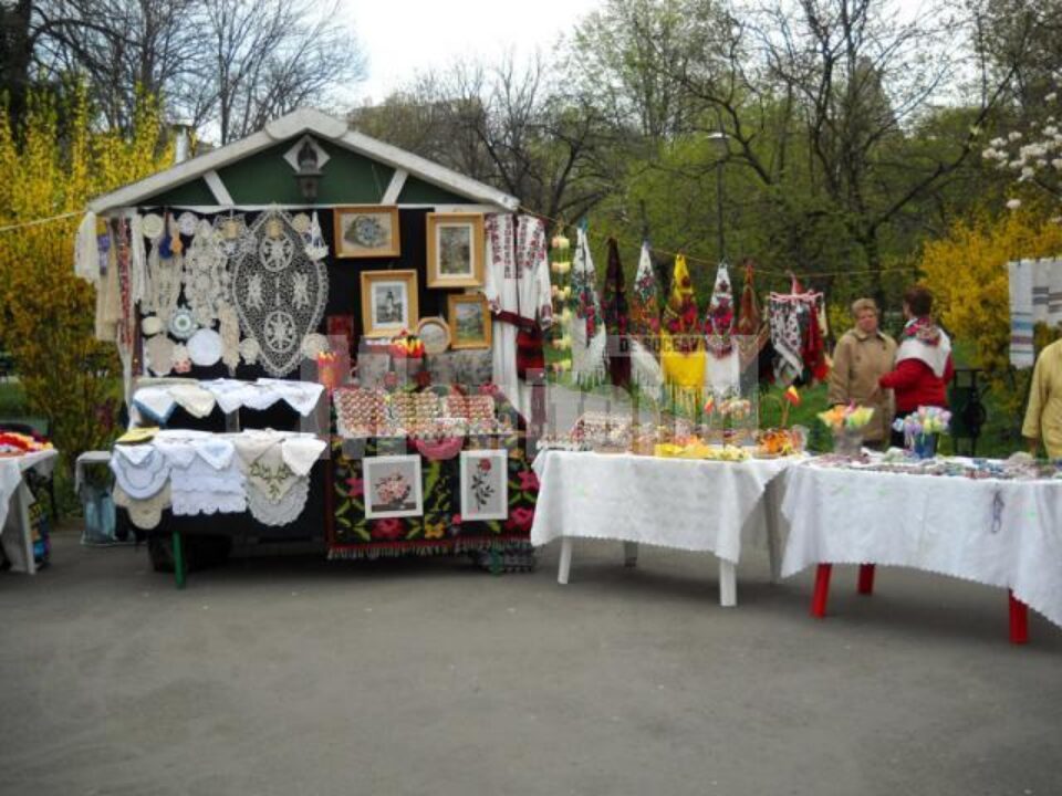 Sucevenii își prezintă tradițiile la București