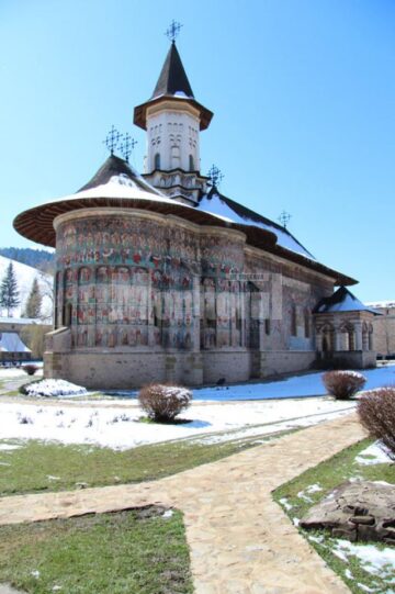 Măicuțele sper să vină tot mai mulți turiști la Sucevița