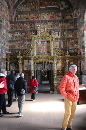 Iconostasul a fost restaurat