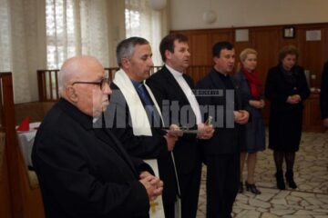 Invitați la Ceremonialul „împărțirii cu oul sfințit”, organizat de polonezi