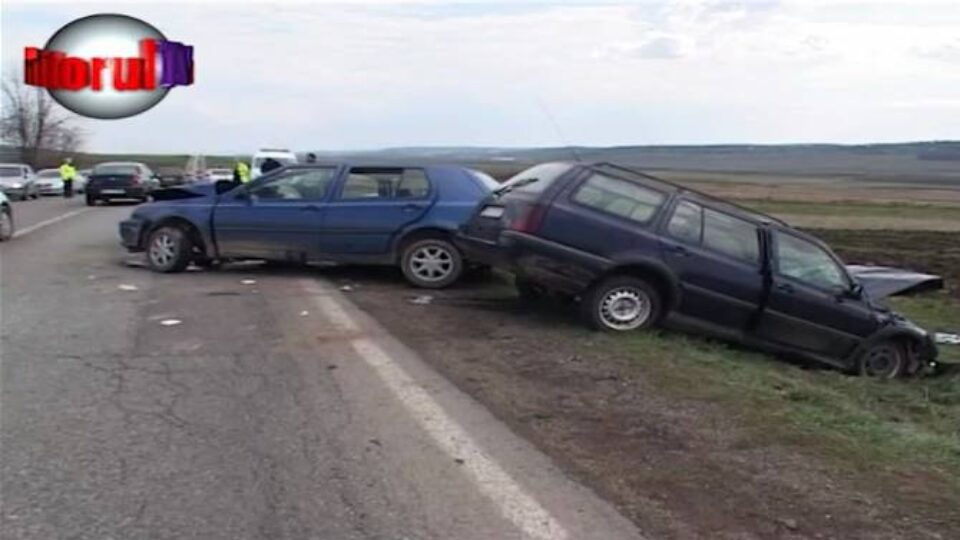 Un mort și cinci răniți, după un grav accident pe DN 2, la Pătrăuți