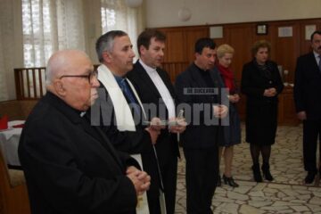 Invitați la Ceremonialul „împărțirii cu oul sfințit”, organizat de polonezi