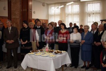 Ceremonialul „împărțirii cu oul sfințit”