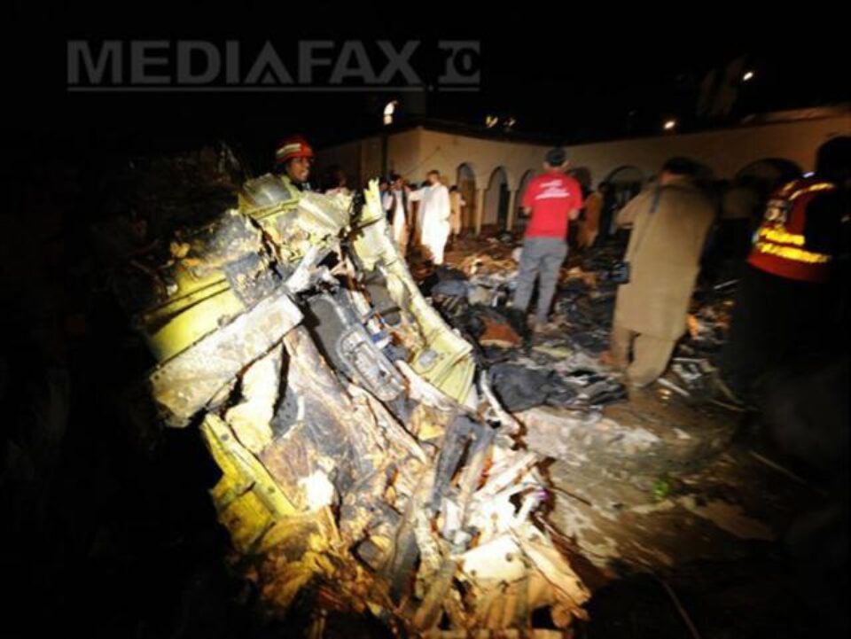 La bordul avionului de tip Boeing 737 al companiei Bhoja se aflau 130 de persoane