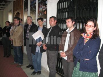 Participanții la vernisaj
