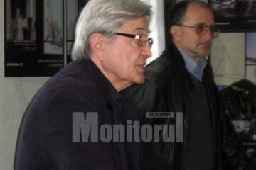 Arh. Nicolae Munteanu prezentând expoziția