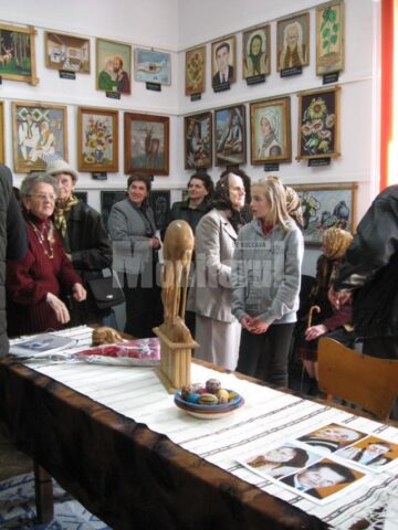 Expoziție permanentă de pictură naivă la Vama