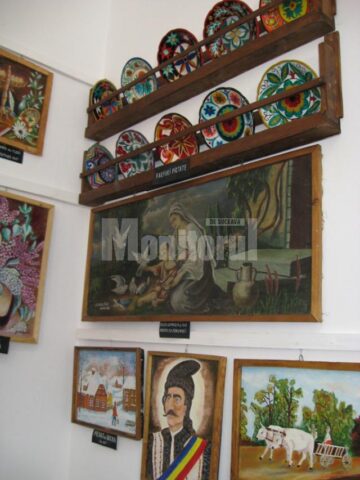 Expoziție permanentă de pictură naivă la Vama