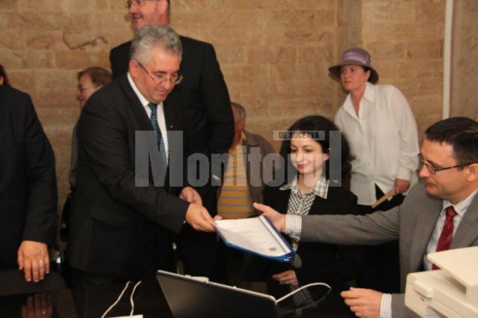 Lungu: Am venit cu inima deschisă să le cer un nou vot sucevenilor, cu certitudinea că orașul Suceava merge într-o direcție bună Lungu: Am venit cu inima deschisă să le cer un nou vot sucevenilor, cu certitudinea că orașul Suceava merge într-o direcție bună