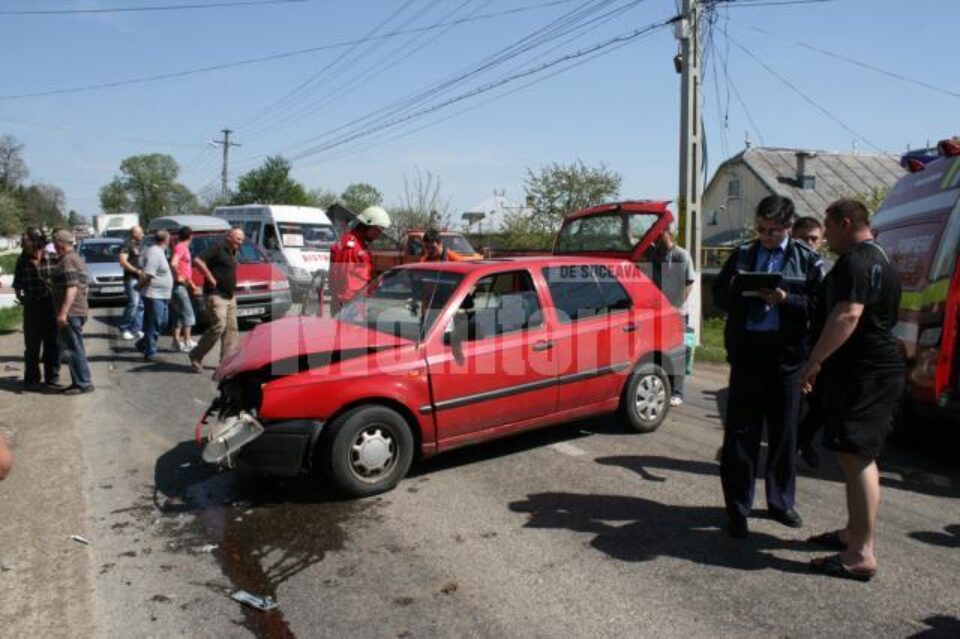 Doi șoferi din Botoșani au fost implicați într-un accident rutier produs pe DN 29, în Plopeni-Salcea