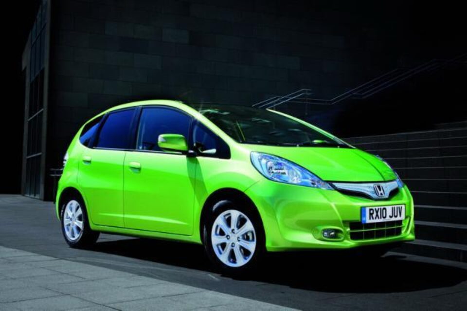 Honda Jazz Hybrid face economii