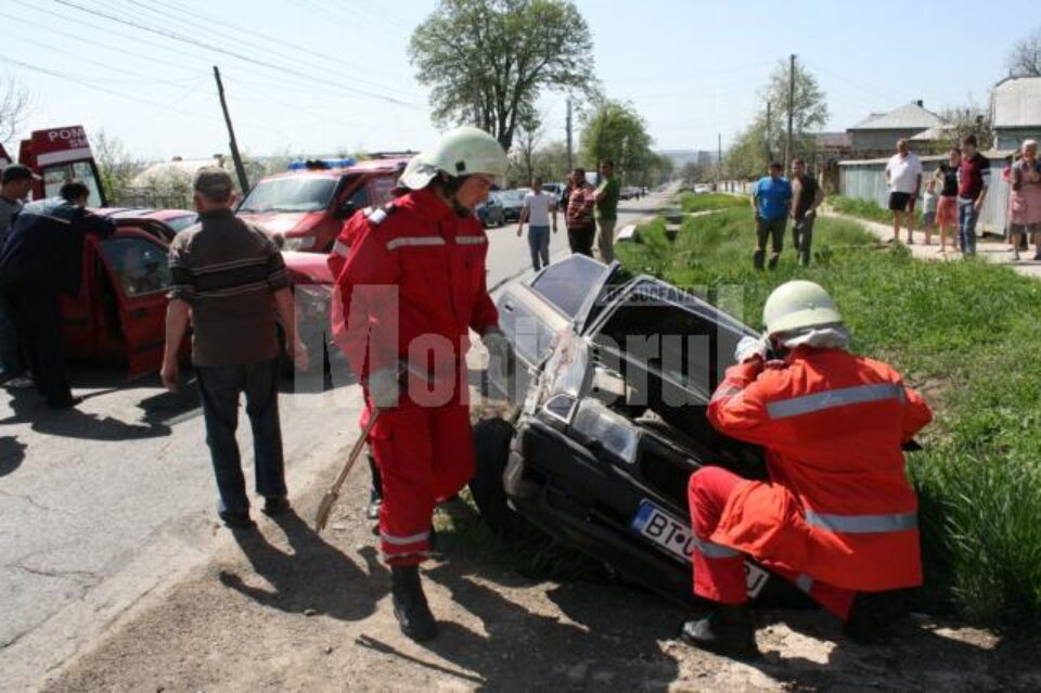 Doi șoferi din Botoșani au fost implicați într-un accident rutier produs pe DN 29, în Plopeni-Salcea