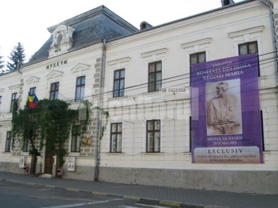 Ziua de 10 mai va fi marcată la Suceava prin expoziția temporară „România din inima Reginei Maria”, care se deschide joi, la ora 12:00, la Muzeul de Istorie