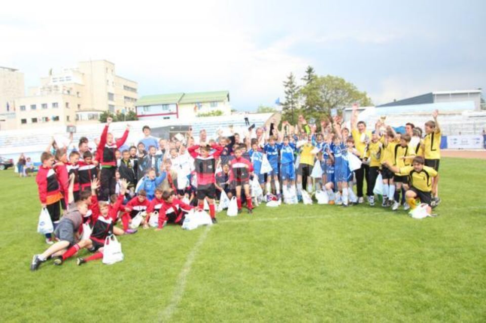 Cupa Hagi Danone s-a dovedit un adevărat magnet pentru micii fotbaliști