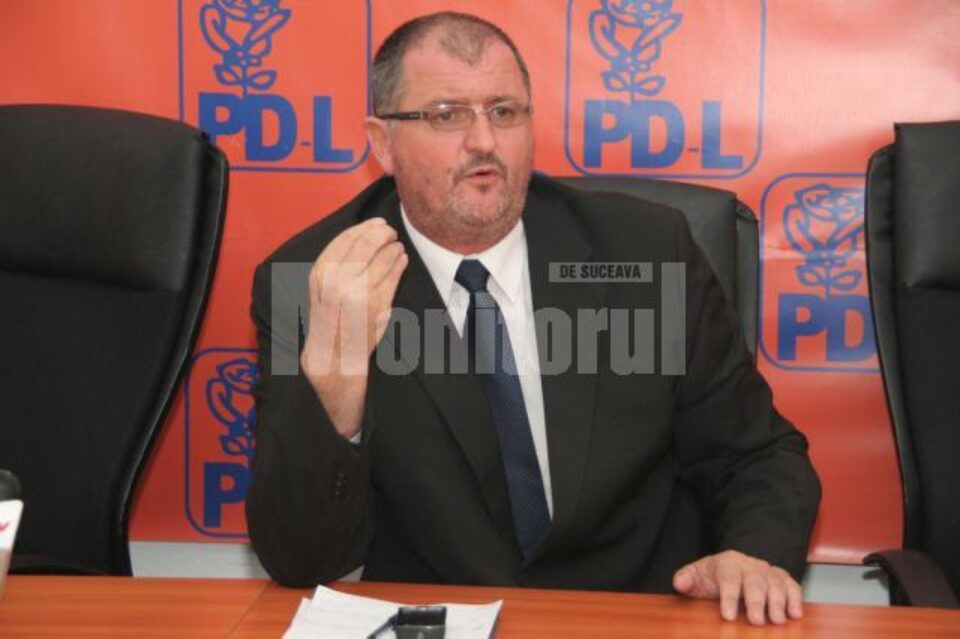 Orest Onofrei: „Legea votului uninominal pur este un exercițiu de imagine al lui Victor Ponta și Crin Antonescu”