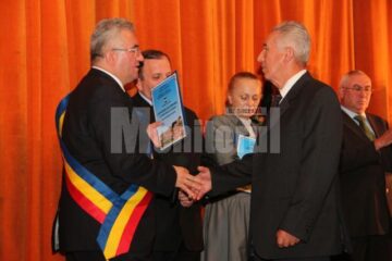 Ceremonia de decernare a titlului de Cetățean de Onoare a Sucevei