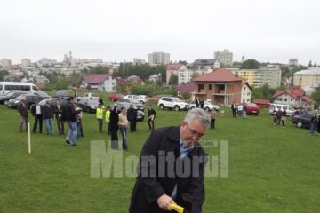 Primarul Ion Lungu a delimitat primul teren de locuință pentru tineri din cartierul Europa