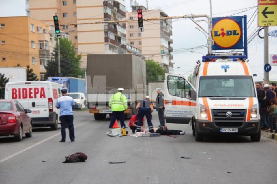 Pietonul a fost lovit în plin și aruncat la aproape zece metri distanță