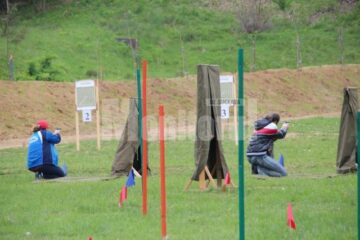 Concursul de tir a adunat la start atât femei cât și bărbați