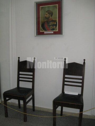 Piese de mobilier de la castelul de vânătoare de la Poiana Ițcai