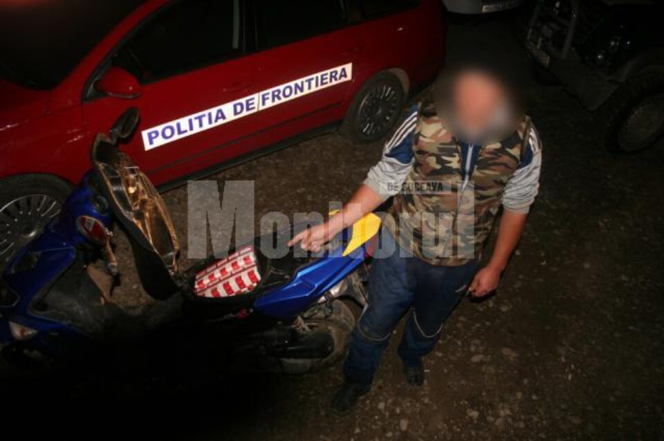 Motoscuterul a fost blocat, iar conducătorul acestuia, Vasile B., în vârstă de 34 de ani, din Straja, a fost reținut