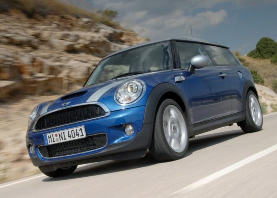 MINI lanseaza un concept inovativ: MINI Summa Cum Laude