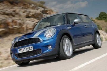MINI lanseaza un concept inovativ: MINI Summa Cum Laude