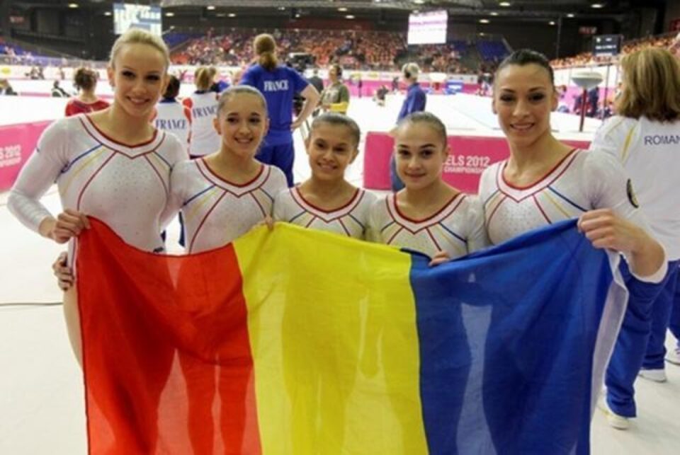 România a încheiat participarea la CE de la Bruxelles, cu 6 medalii la senioare, dintre care patru de aur, din cinci posibile România a încheiat participarea la CE de la Bruxelles, cu 6 medalii la senioare, dintre care patru de aur, din cinci posibile